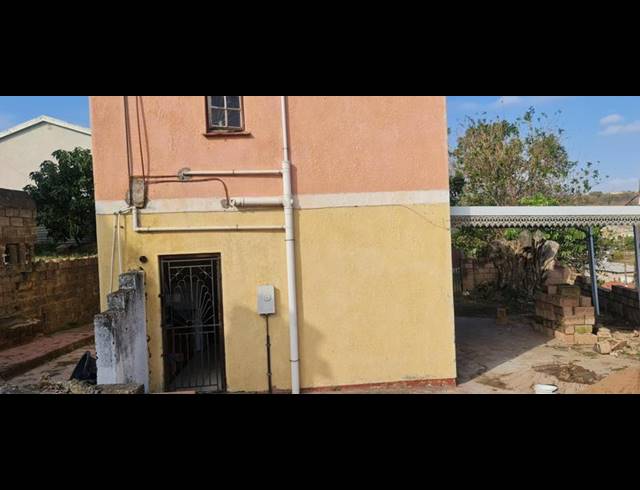 3 BEDROOM HOUSE FOR SALE IN UMLAZI C